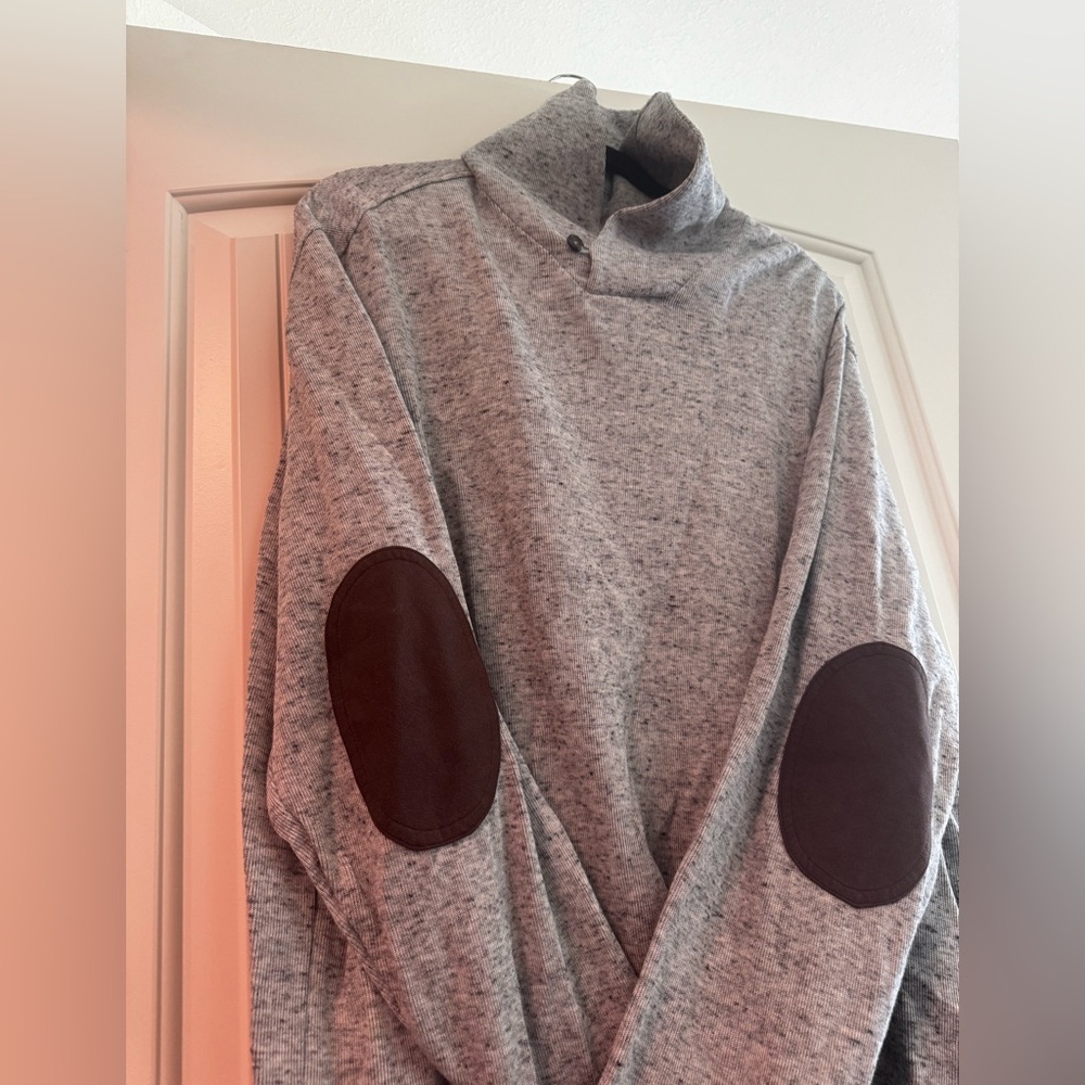 Like New, Cremieux Men's Pullover Sweater shawl collar, elbow Patches sz XL